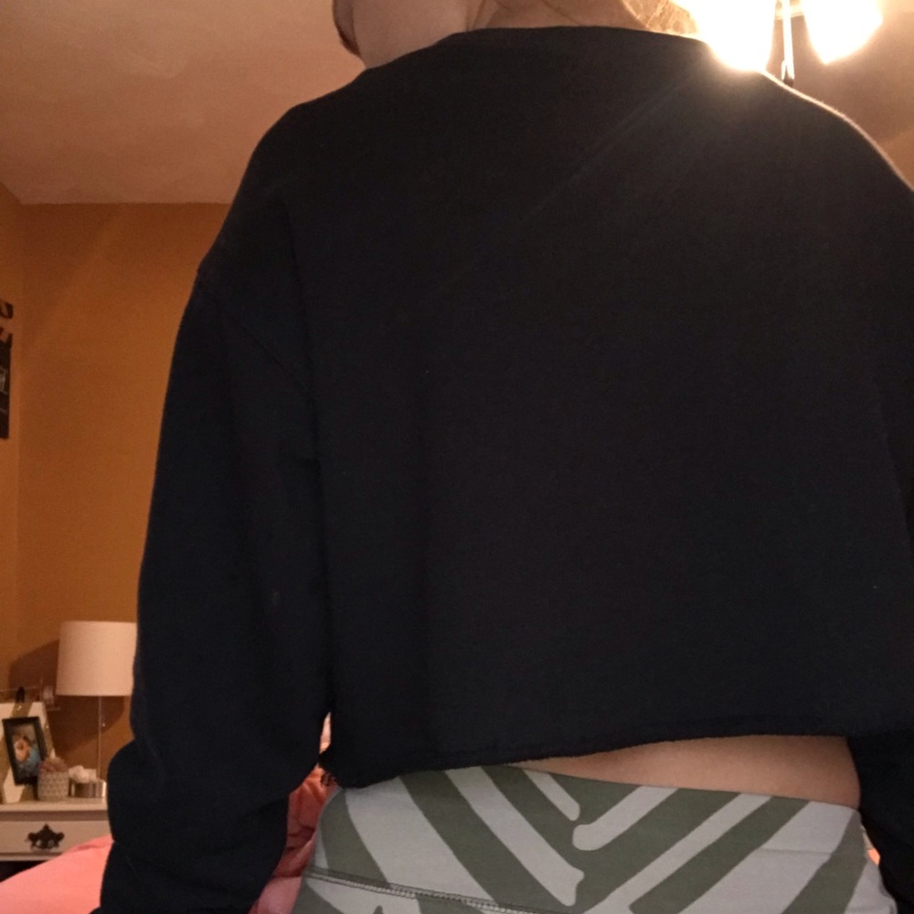 Sweater - Picture 5 of 6